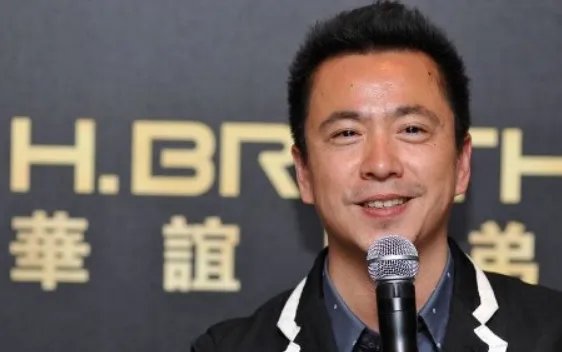 与王中磊一见钟情，如今结婚25年的人是谁？