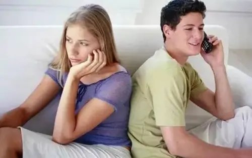 恋爱期间的花费分手后怎么办 情侣分手了哪些钱要还