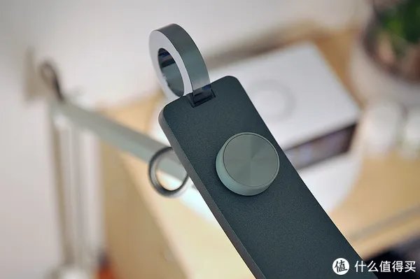 新年新面貌 — 更新布置下电脑桌面上的那些相关设备