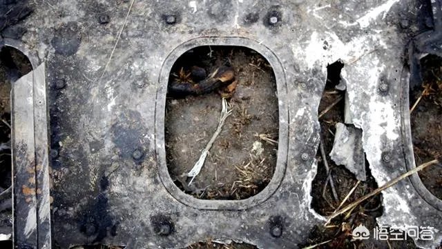 对于刚刚发生的孟加拉国客机失事事故，你有什么看法？