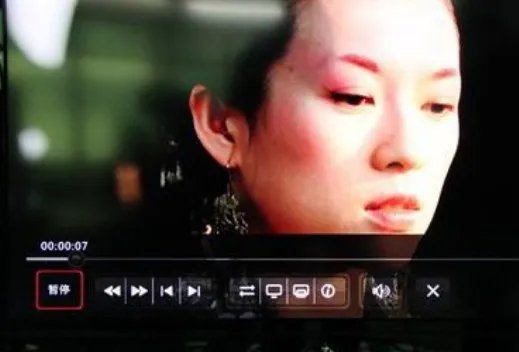 MKV格式在手机上用什么播放器 ？？