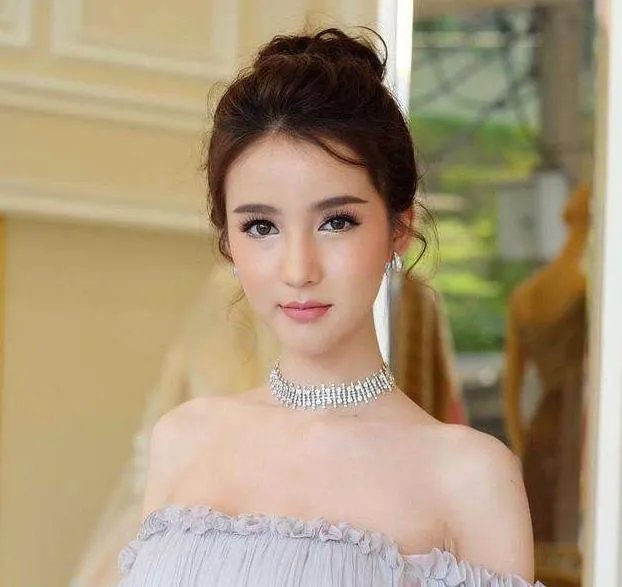 泰国变性艺人Rose资料经历：Rose现状及性感照集锦