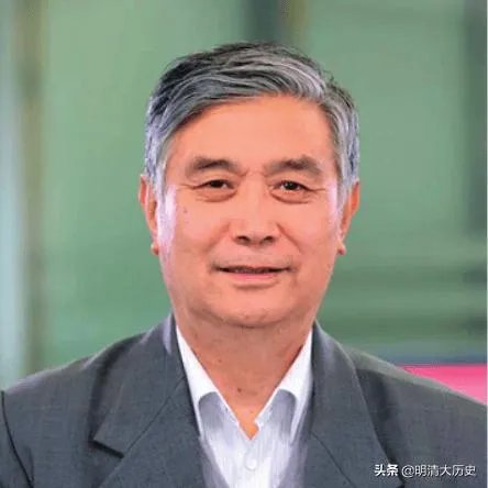 雾鲁木齐的原因