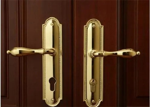 玻璃门把手怎么拆卸