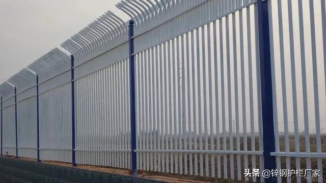 锌钢护栏多少钱一米价？