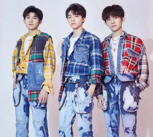 王俊凯王源为易烊千玺庆生，他们之间的关系如何？