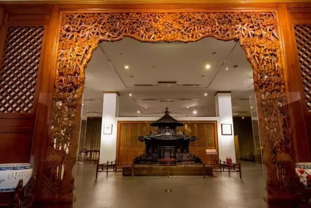 唐僧老婆身家505亿，号称“中国紫檀女王”，是真的吗？