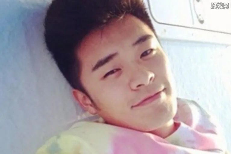 陈赫被爆已经停工 知情人透露在家当全职奶爸