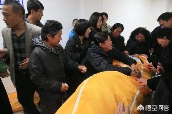 春节将至，陕西神木一煤矿发生重大事故，已确认21人死亡。对此你怎么评价？
