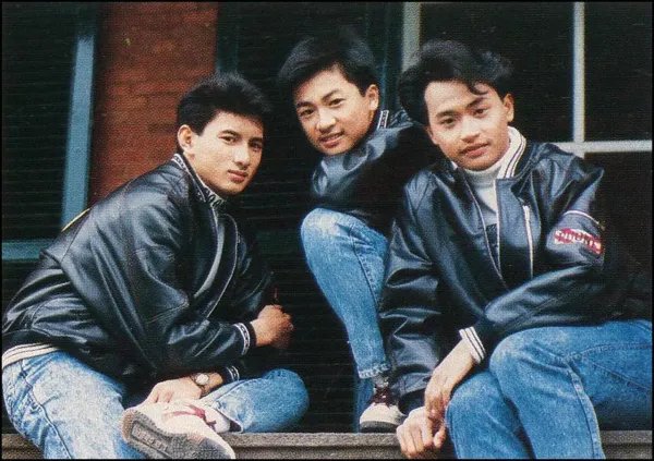 小虎队出道31年再次同框引发青春回忆杀，他们的哪些歌曲是你的童年回忆？