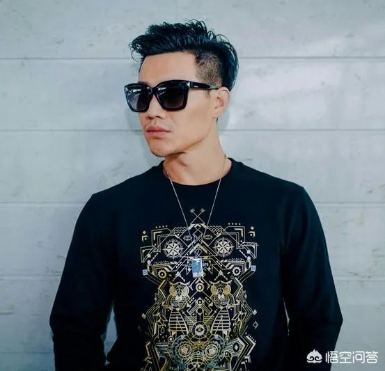 如何评价“小兵张嘎”扮演者在新歌MV《哥不是娘炮》中的造型？