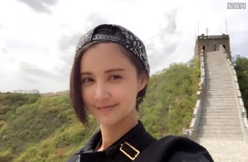 张歆艺小腹微凸怀孕了吗 张歆艺想生一个可爱的女儿