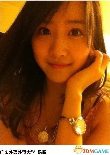 深大校花温健婷新旧照片对比：青涩退去变优雅