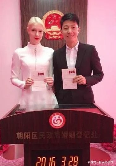 撒贝宁升级当爸！网爆李白诞下龙凤胎，验证了俄罗斯女孩秒变大妈了吗？