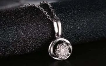 《项链》读后感