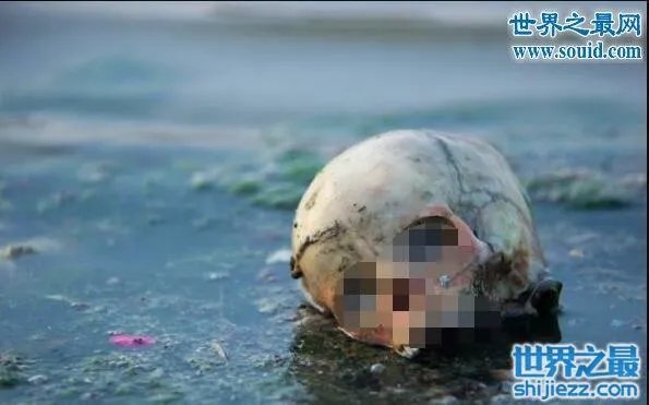恐怖的印度水葬现场图片，超级重口味(还是别看了) 