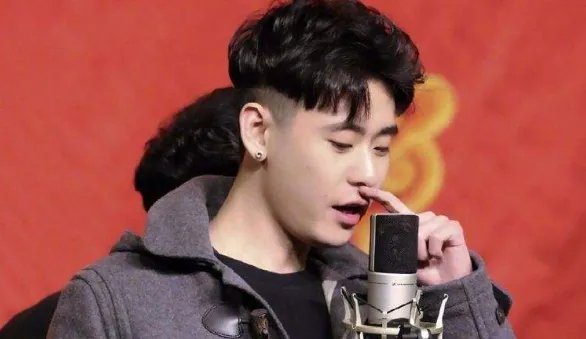 张云雷为何见了男友人却哭了？