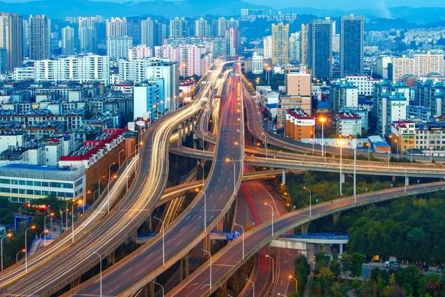 昆明房价5年涨8成，哪个片区发展得更好？