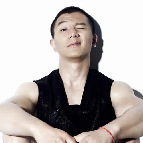 陈一冰老婆身高曝光 其婚礼浪漫感人让人艳羡