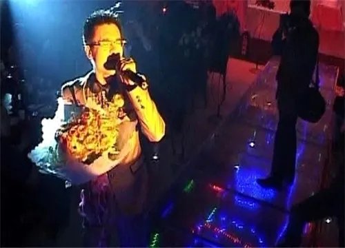 适合结婚新郎唱的歌曲有哪些 结婚时新郎唱什么歌好