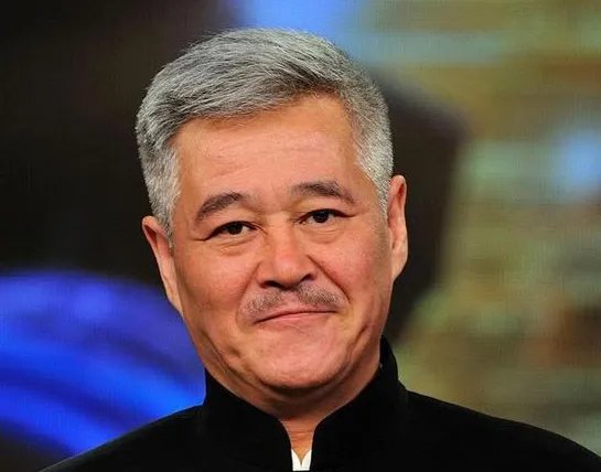 前妻女儿第一次去赵本山家，现在妻子马丽娟态度冷淡，赵本山是怎么应对的？