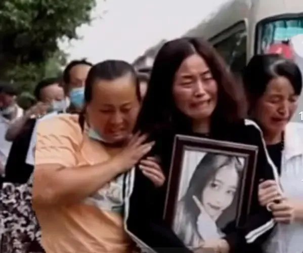 南京遇害女生父亲称接受不了不开庭，这是为什么？