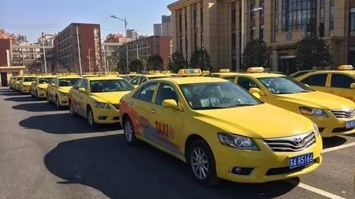 滴滴美团如果拒不整改将要被下架，为何出租车也有预约服务却没人坐出租车？