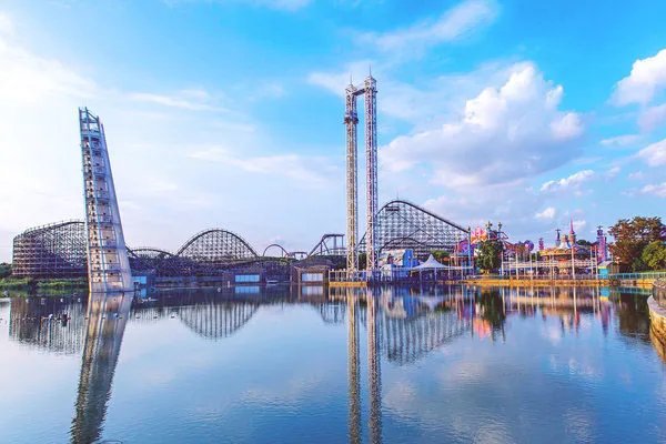 上海欢乐谷开放时间 上海欢乐谷几点开门