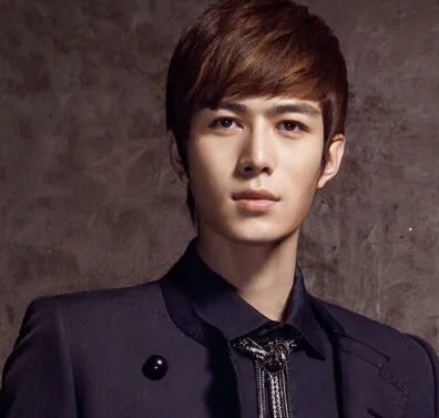 网曝陈学东整容前照片  与郭敬明关系遭网友调侃