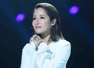 你知道萧亚轩的快乐是什么梗吗？