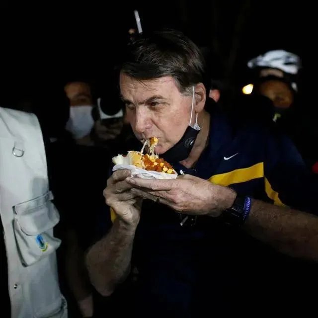 巴西单日新增病例近4万，美国都不是对手，巴西疫情怎么会发展到这种地步？