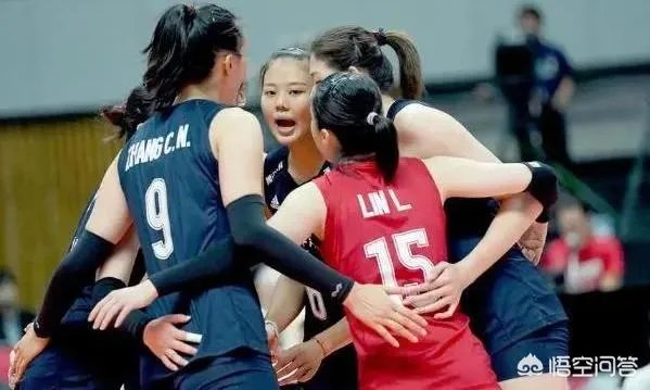 女排战胜荷兰获九连胜，但为何比赛中朱婷怒吼队友，赛后全队没有庆祝，当时发生了什么？