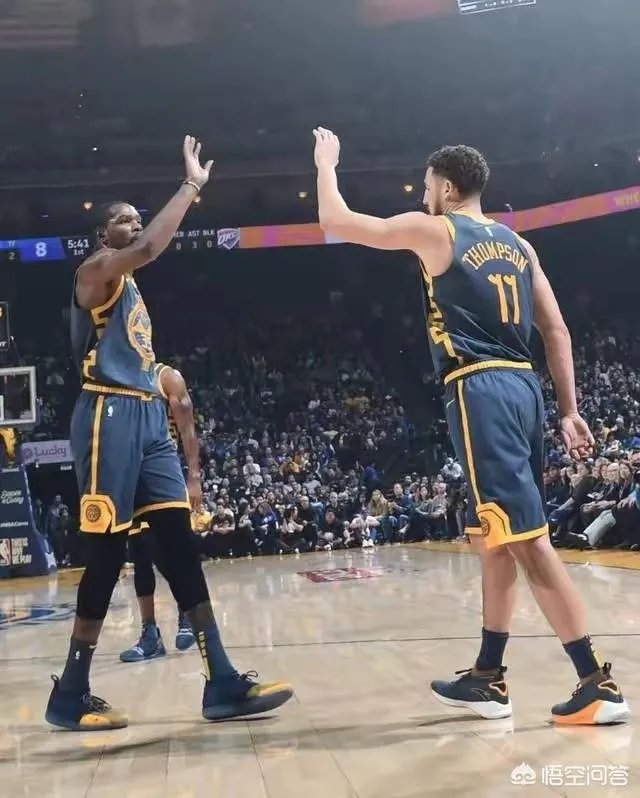 勇士经历了科尔时代的首次四连败，你觉得这个锅该谁背？