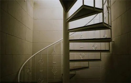 楼中楼楼梯装修效果图 5款让你眼前一亮的楼梯设计