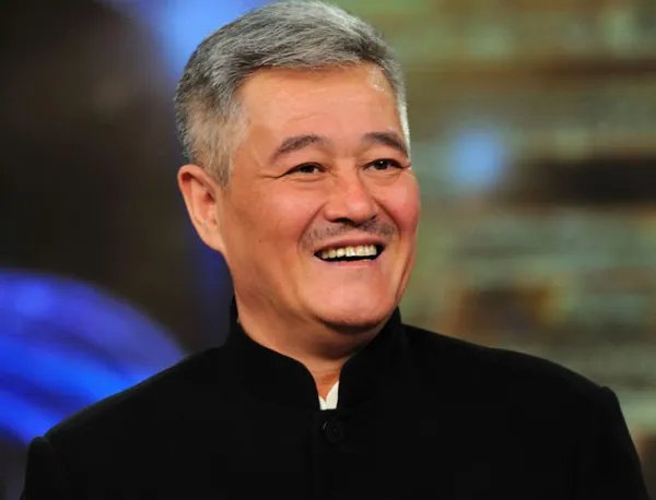 前妻女儿第一次去赵本山家，现在妻子马丽娟态度冷淡，赵本山是怎么应对的？