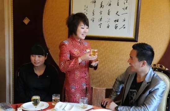 中保协就新员工因拒喝领导酒被打发声