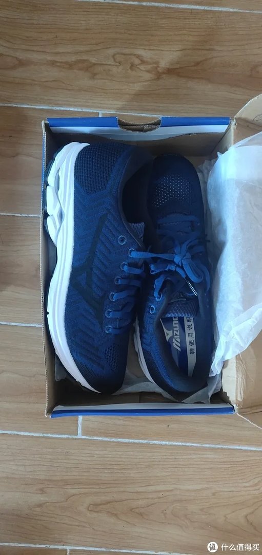 首次入手美津浓跑鞋——开箱分享