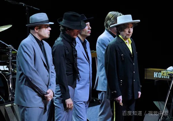 鲍勃迪伦以什么作品获诺贝尔文学奖