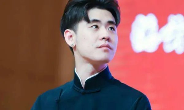 张云雷为何见了男友人却哭了？