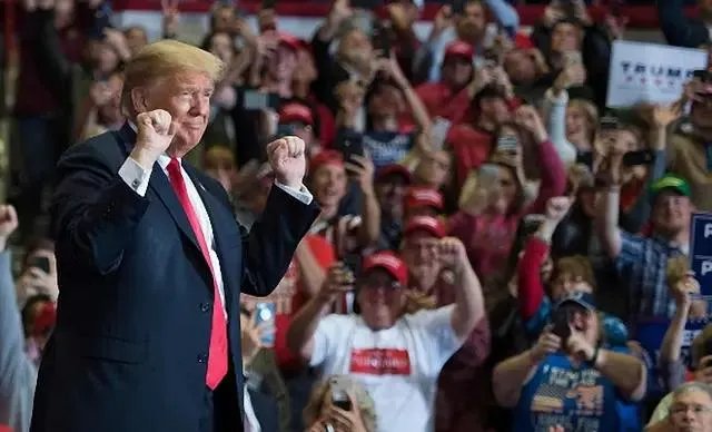 巴西单日新增病例近4万，美国都不是对手，巴西疫情怎么会发展到这种地步？