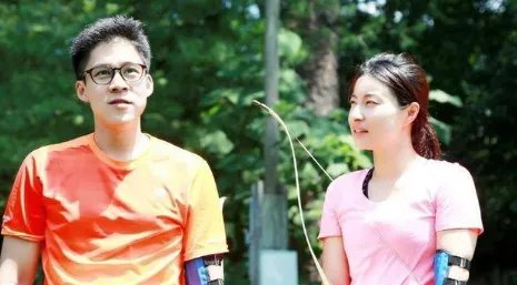 郭晶晶说话多有魅力：狂飙粤语毫不怯场，想不到比本地人还正宗，如何看？