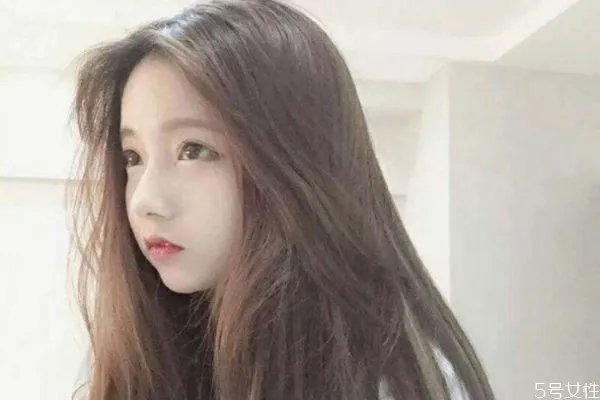 没刘海怎么扎头发好看 没刘海的发型扎法