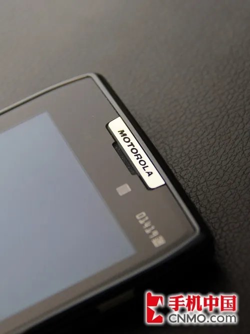 经典刀锋来袭 摩托罗拉RAZR XT910评测