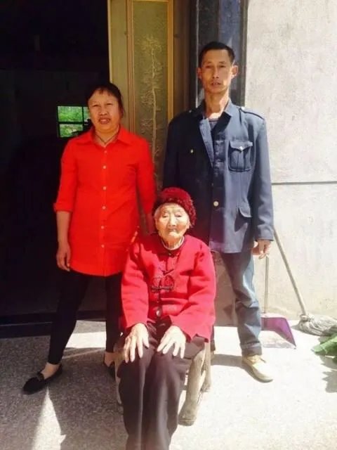 上海百岁老人突破3000，女性占73.98%，她们的长寿秘诀是什么？