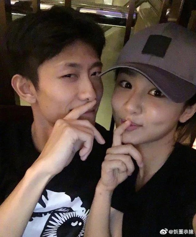 如何看待”杨紫为张一山庆生的文案“，一山曾宣称：愿为你背叛全世界，相爱就那么难吗？