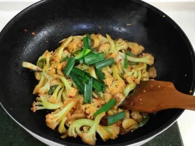 最正宗的干锅菜花做法