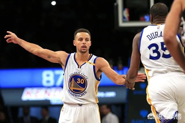 勇士VS掘金，首节勇士51：38领先掘金，共计命中16记三分，打成了全明星。你怎么看？
