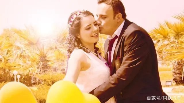 “Ella生育后遗症”引热议，女人们承受了什么？