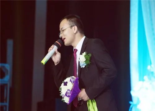 适合结婚新郎唱的歌曲有哪些 结婚时新郎唱什么歌好