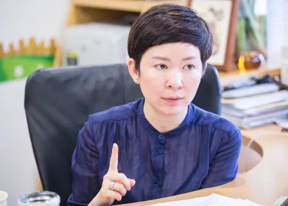 张勇卸任天猫、淘宝董事长，资深女高管戴珊接任，这释放了什么信号？